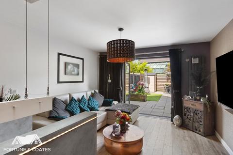 8 Brickcroft Hoppit, Newhall, Harlow, CM17 9FJ