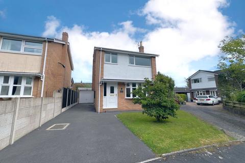 3 bedroom detached house for sale, Larbreck Avenue, Elswick PR4