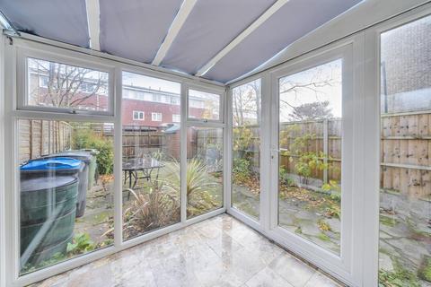 30 Earle Gardens, Kingston Upon Thames, KT2 5TB