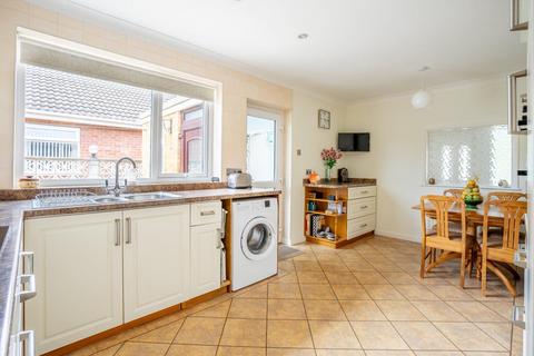 3 bedroom bungalow for sale, Connaught Way, Huntington, York