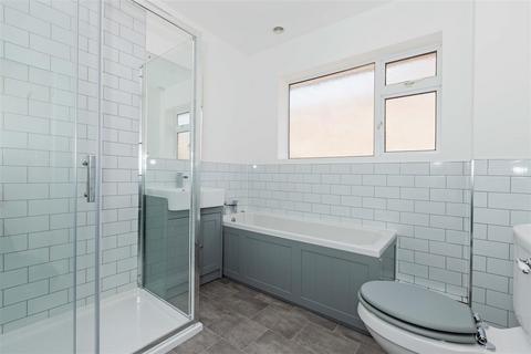17 Beachside Close, Goring By Sea, Worthing, BN12 4JQ