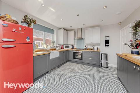 83 Abbots Way, Newcastle, ST5 3QX