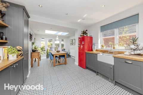 83 Abbots Way, Newcastle, ST5 3QX
