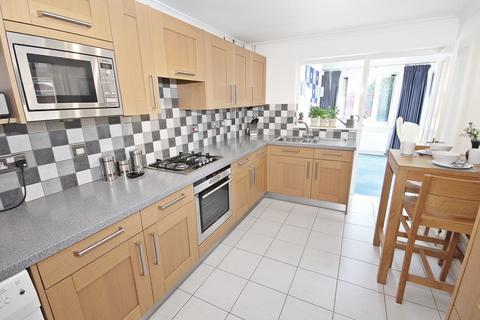 4 bedroom detached house for sale, Truro Gardens, Flitwick