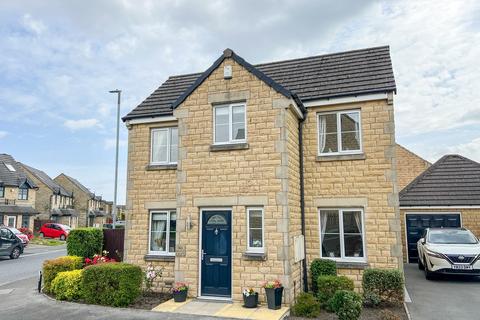 3 bedroom detached house for sale, Maple Croft, Huddersfield HD4