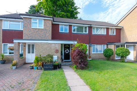 3 bedroom terraced house for sale, Cumberland Road, Camberley, Surrey, GU15