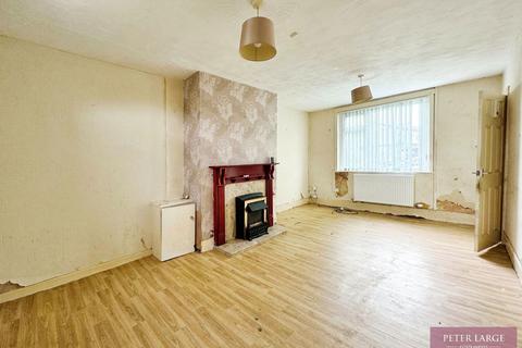 3 bedroom terraced house for sale, Victoria Road, Rhyl, LL18 2EG