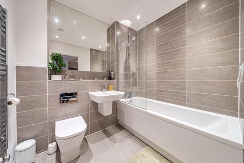 undefined, Kennett Lane, Chertsey, Surrey, KT16