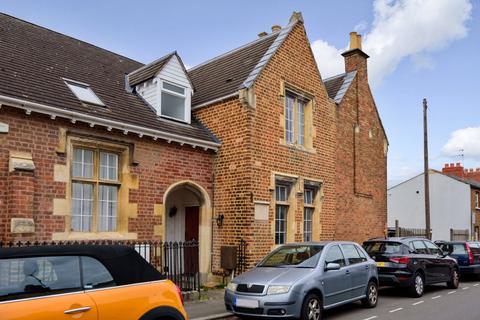 2 bedroom semi-detached house to rent, Devonshire Street, Cheltenham, Gloucestershire, GL50