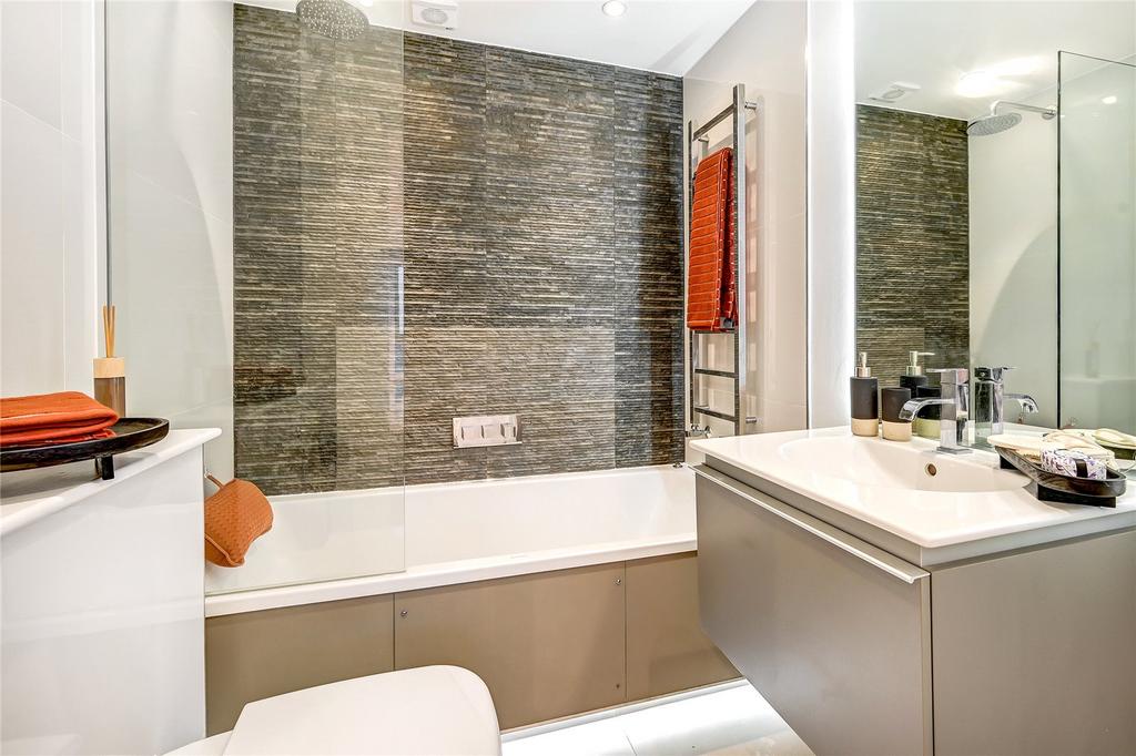 Principal Bathroom