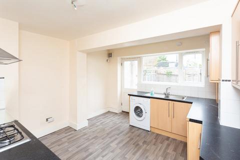 2 bedroom terraced house to rent, Leavesden Road, Watford, Hertfordshire, WD24