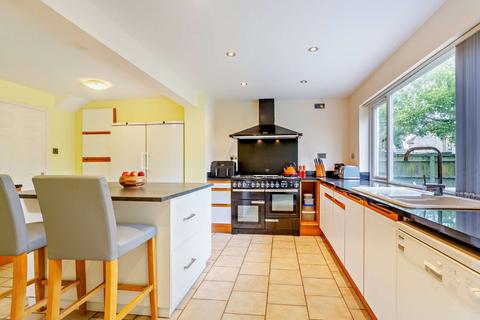 5 bedroom detached house for sale, Kingsmead, Lechlade, Gloucestershire, GL7