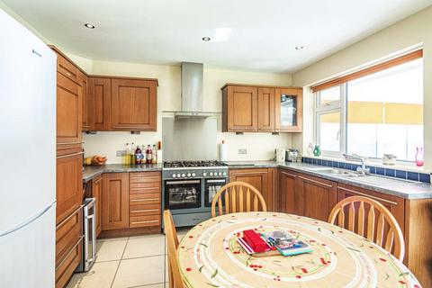 4 bedroom property for sale, 16 Gatehampton Road, Goring on Thames, RG8