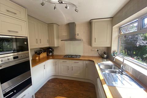 9 Irk Vale Drive, Chadderton, Oldham, OL1 2TW