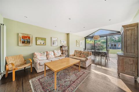 6 Sterry Drive, Thames Ditton, KT7 0YN