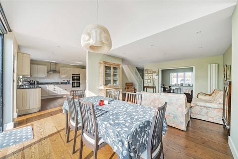 6 Sterry Drive, Thames Ditton, KT7 0YN