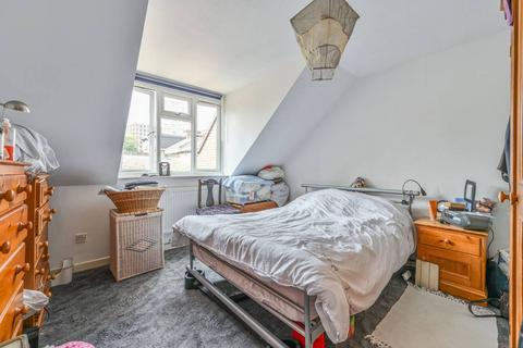 49 Wolftencroft Close, London, SW11 2LB