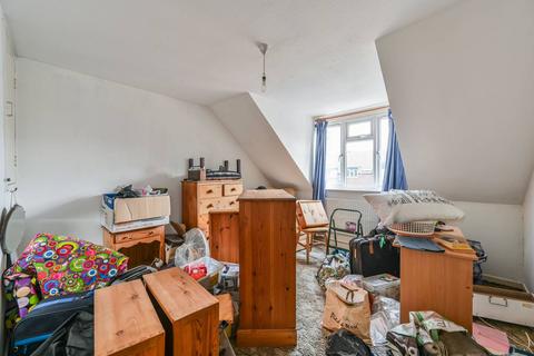 49 Wolftencroft Close, London, SW11 2LB