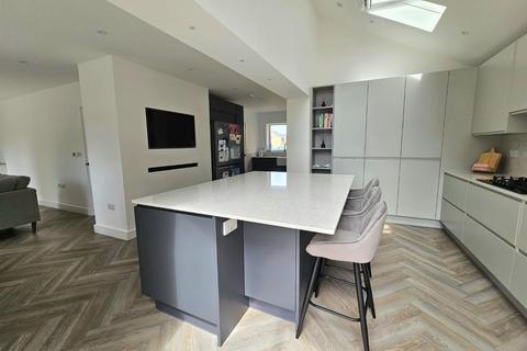 62 Budding Way, Dursley, GL11 5BE