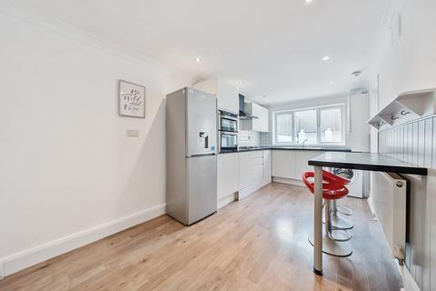 3 bedroom terraced house for sale, Elswick Road, London