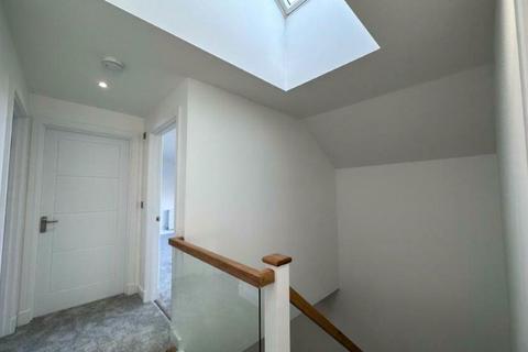 3 bedroom apartment to rent, Aldbourne, London, W12