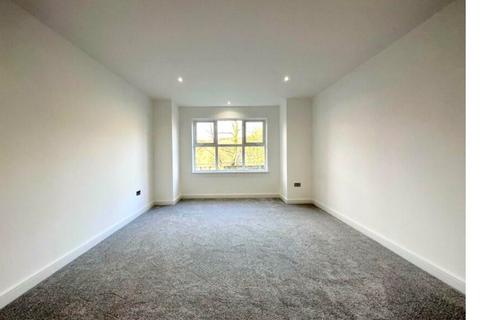 3 bedroom apartment to rent, Aldbourne, London, W12