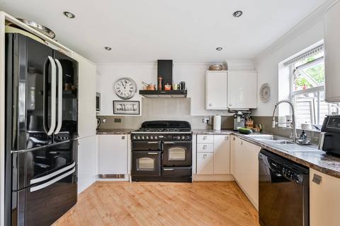 4 bedroom terraced house for sale, Barlow Drive, Shooters Hill, London, SE18