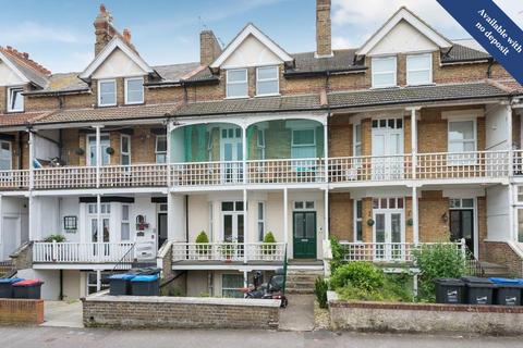 1 bedroom flat to rent, Cuthbert Road, Westgate-On-Sea, CT8