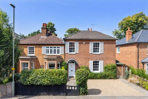 Lower Green Road, Esher, Surrey, KT10