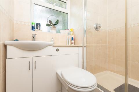 6 Monks Orchard, Dartford, DA1 2TB