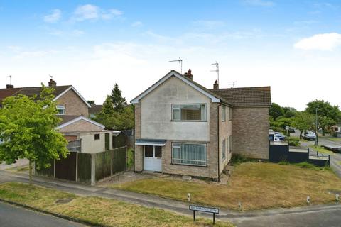 3 bedroom semi-detached house for sale, Richmond Way, Leicester LE2