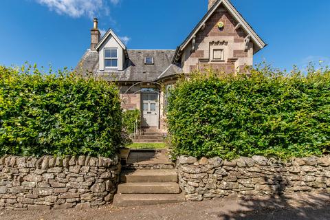 4 bedroom detached house for sale, Connaught Terrace, Crieff, PH7