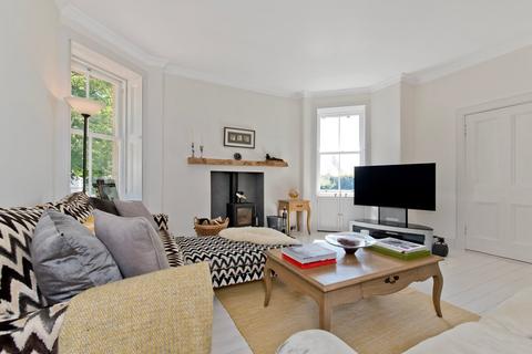 Tighmonadh Connaught Terrace, Crieff, PH7 3DJ