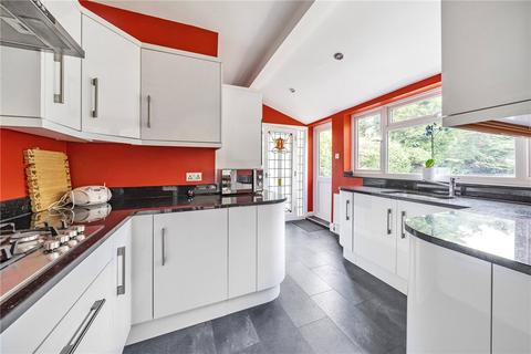 26 Avondale Road, Bromley, BR1 4EP