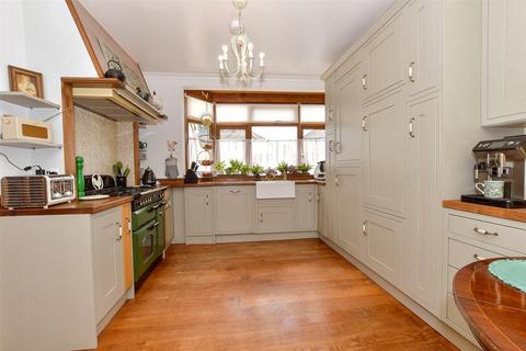 3 bedroom end of terrace house for sale, Upper Rainham Road, Hornchurch, Essex