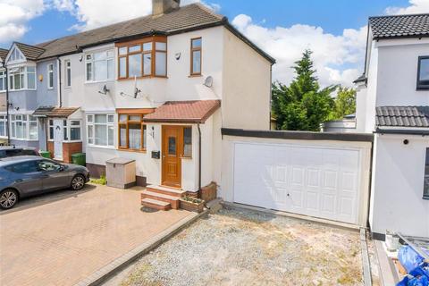 3 bedroom end of terrace house for sale, Upper Rainham Road, Hornchurch, Essex