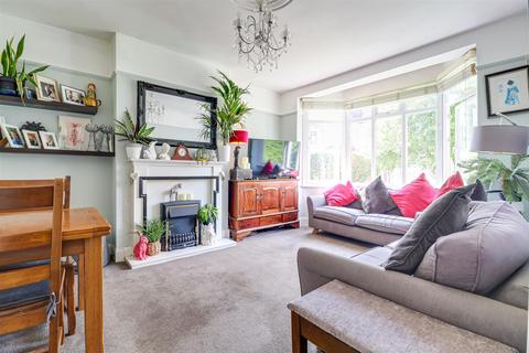 1 bedroom flat for sale, Leigh Hall Road, Leigh-on-Sea SS9