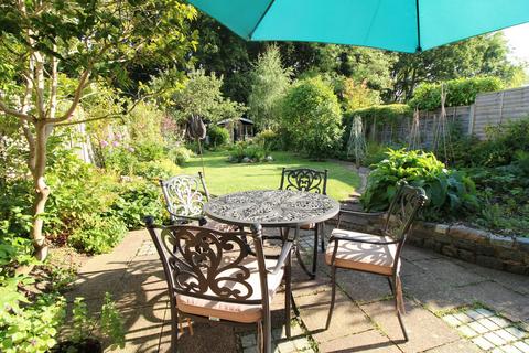 171 Mead Way, Bromley, BR2 9ES
