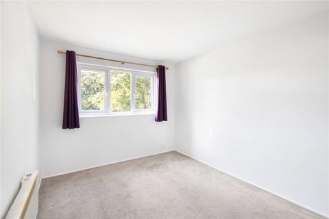 3 Alders Close, London, E11 3RZ