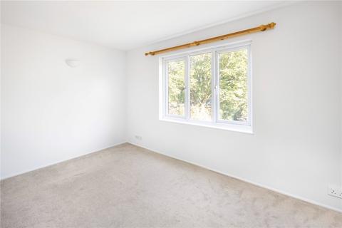 3 Alders Close, London, E11 3RZ