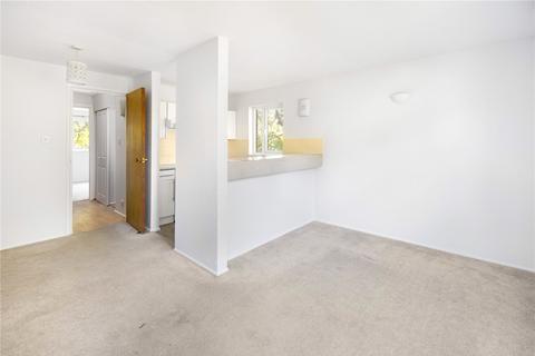 3 Alders Close, London, E11 3RZ