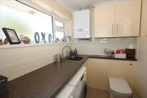 43 The Paddock, Headley, Bordon, GU35 8QE