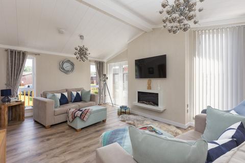 2 bedroom lodge for sale, Woodpecker Way, Lytham St. Annes, FY8