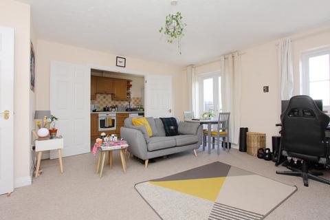 2 bedroom flat for sale, Bishops Way, Andover, SP10