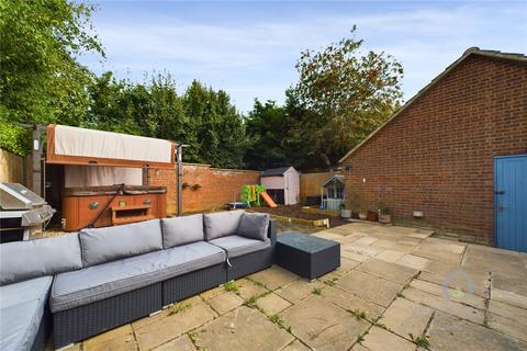 35 Brashland Drive, Northampton, NN4 0SS