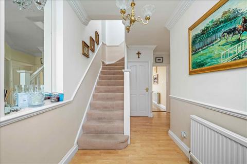 5 bedroom house to rent, St Andrews Close, LONDON, NW2