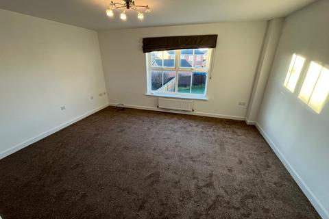 3 bedroom terraced house to rent, Rivelin Park, Kingswood, Hull, East Riding Of Yorkshire, HU7