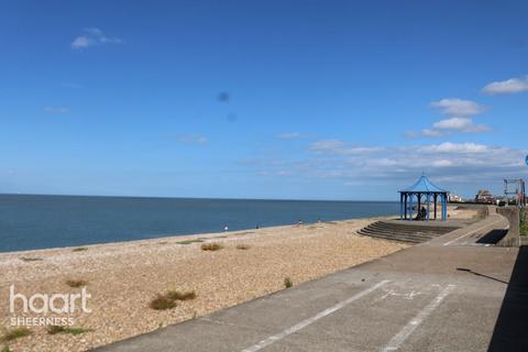 4 bedroom terraced house for sale, Marine Parade, Sheerness