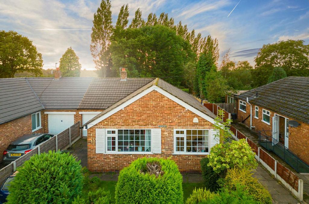 189 Overdale Road, Romily, Stockport SK6 3 EN