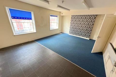 Property to rent, Bury, Bury BL9